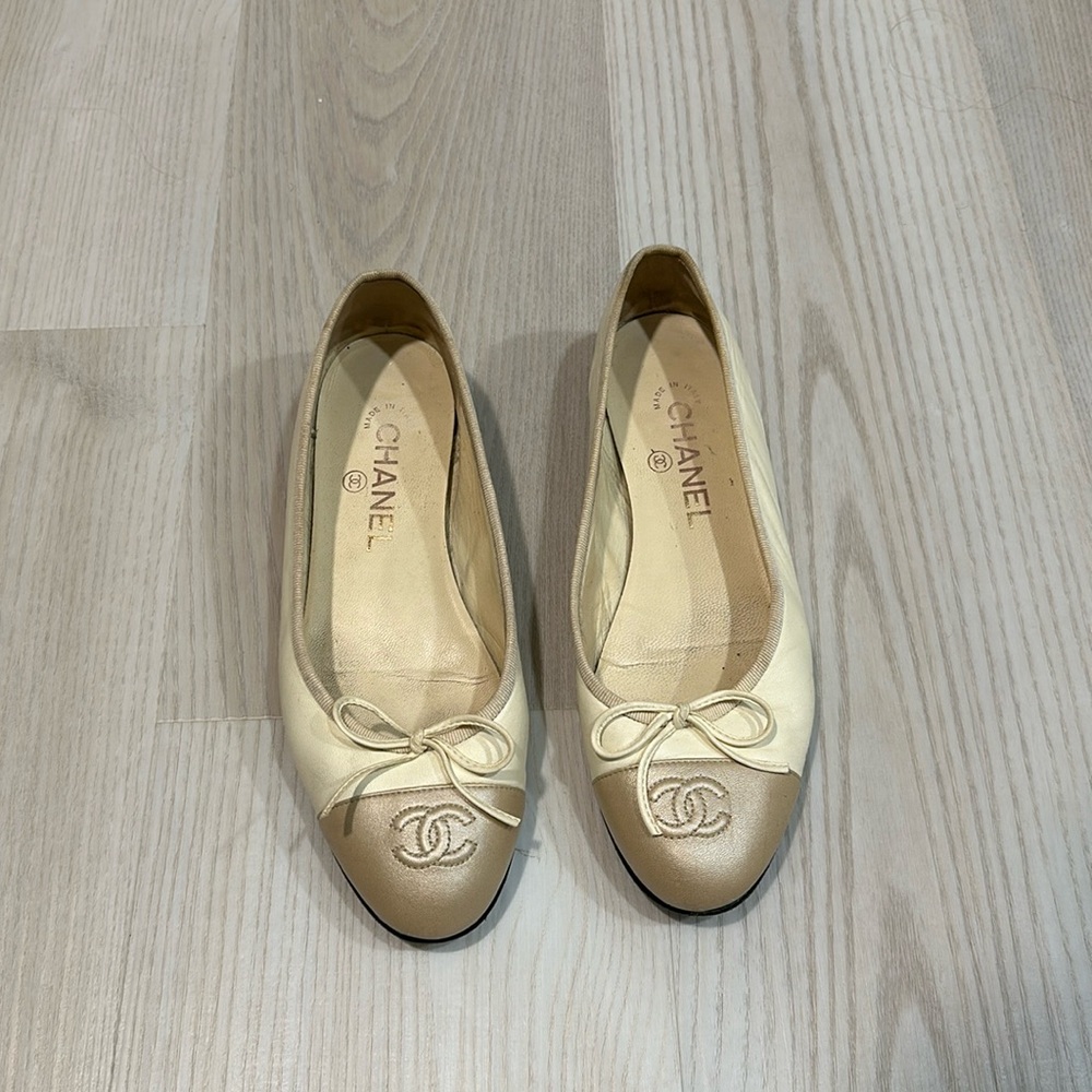 Chanel ivory and gold ballet flats